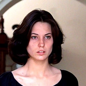 Cristina Raines