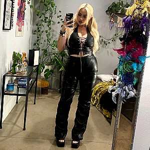 Dani The Aquarius Moon
