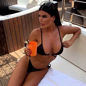 Danielle Martin (Model)