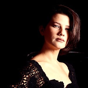 Daphne Zuniga