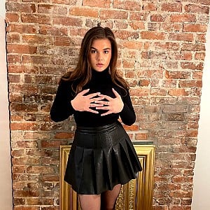 Dasha Bond