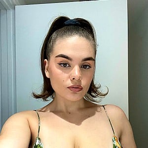 Dasha Bond