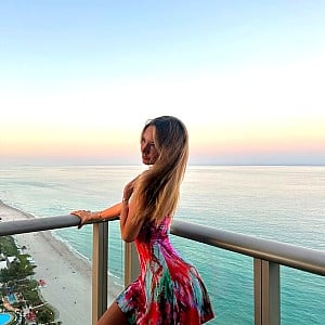 Dasha Dova