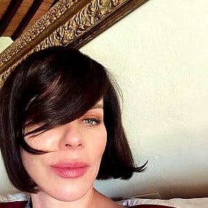 Debi Mazar