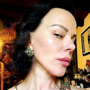 Debi Mazar
