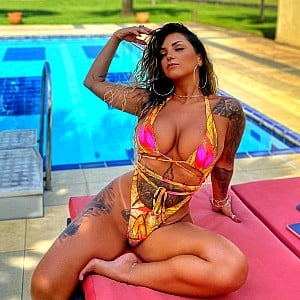 Debora Brasil