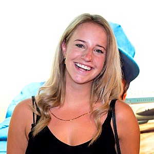 Dee Van Der Zeeuw
