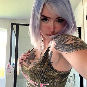 Delanie Strongwaifu