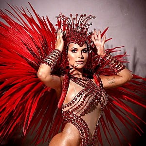 Deolane Bezerra