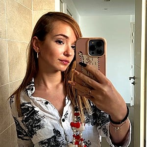 Deujna
