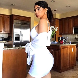 Deyana Mounira