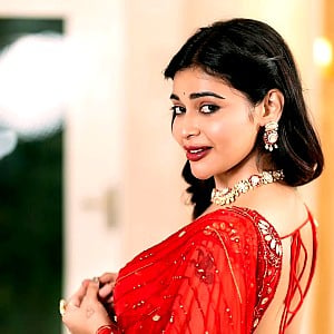 Dharsha Gupta