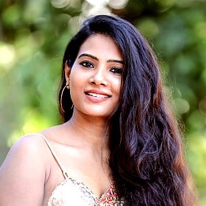 Dhivya Dhuraisamy