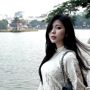 Dinh Thu Huong
