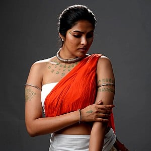 Divi Vadthya