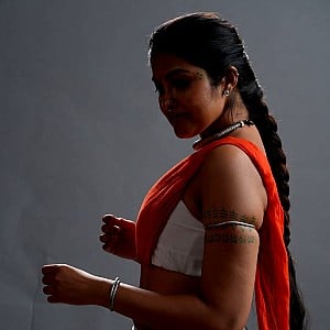 Divi Vadthya