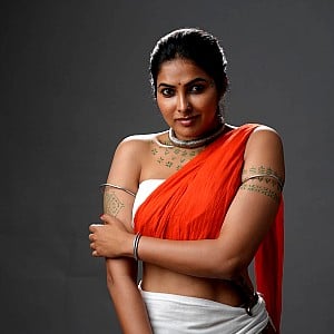 Divi Vadthya