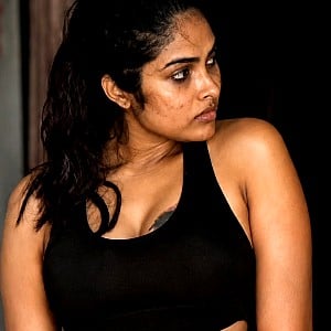 Divi Vadthya