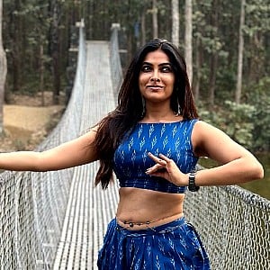 Divi Vadthya