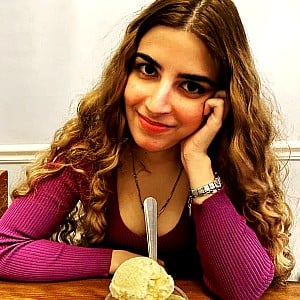 Dorsa Derakhshani