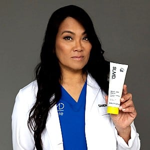 Dr Sandra Lee