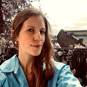 Dr. Anne Latz
