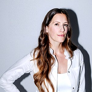 Dr. Anne Latz