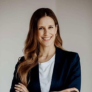 Dr. Anne Latz