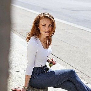 Dr. Nicole Haaf