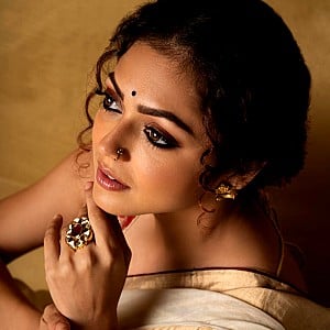 Drashti Dhami