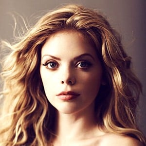 Dreama Walker