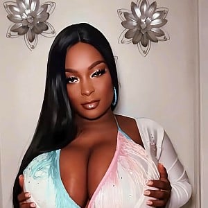 Eboni Amore