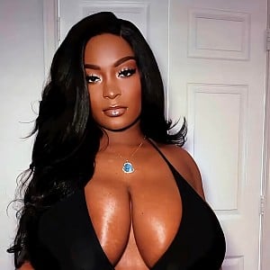 Eboni Amore