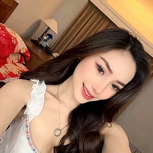 Echi Afrilia