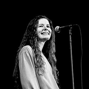 Edie Brickell