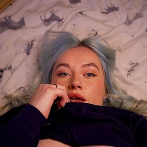 Edie James