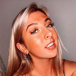 Elena McVey