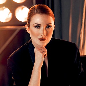 Elena Romanova (singer)