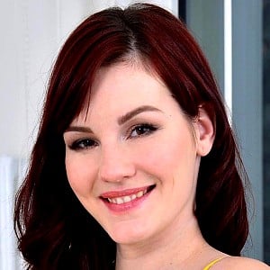 Elena Vega