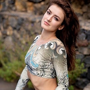 Elina Love