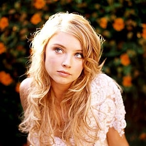 Elisabeth Harnois