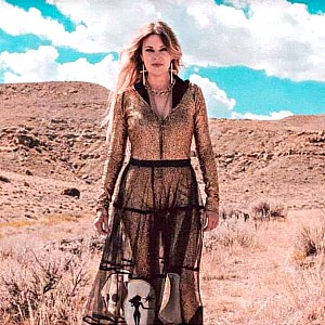 Elizabeth Cook