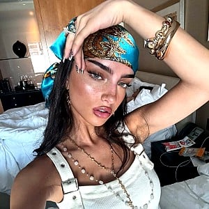 Ella Christo
