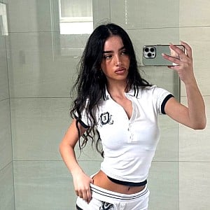 Ella Christo