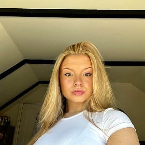 Elle Botterill