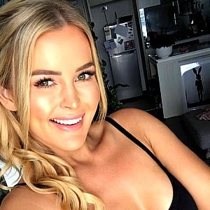 Elle Knox
