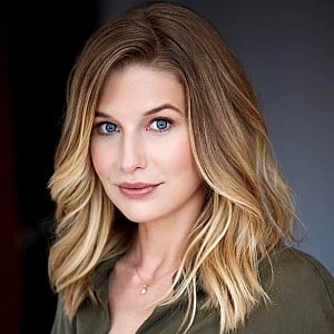 Ellen Woglom