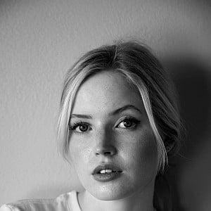 Ellie Bamber