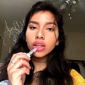 Ellie Hiyar