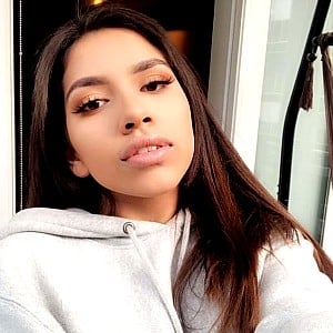 Ellie Hiyar